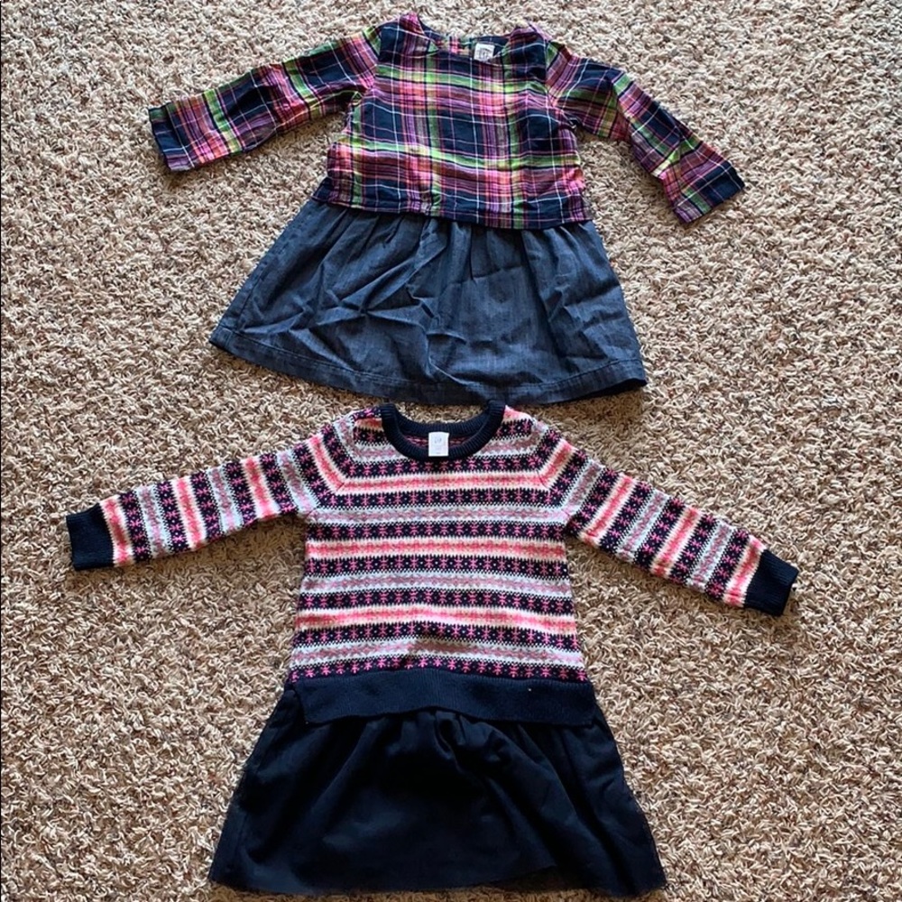 2 Girls 3t Gap dresses
